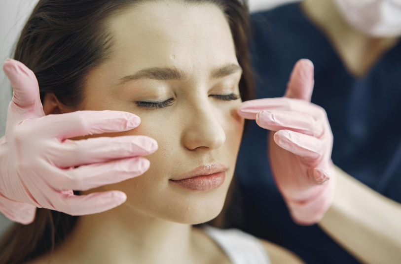 Cómo eliminar las líneas de expresión: Tratamientos médicos que realmente funcionan